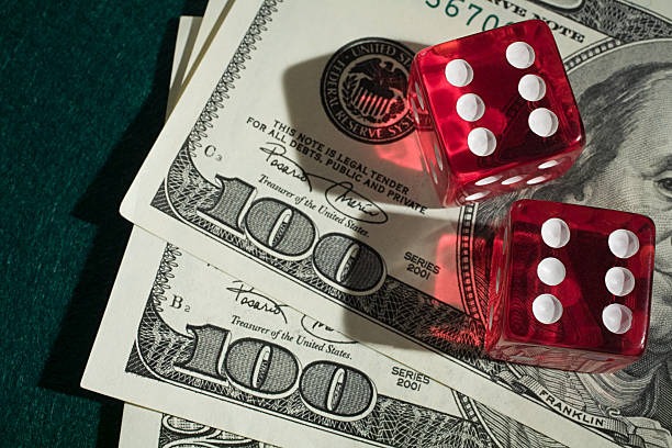 Outside betting area showing red/black, odd/even, dozen, and column options